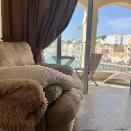 Front Row Malta - Your Grand Harbour With Rooftop Terrace & Views Of Valletta Frühstückspension 4*