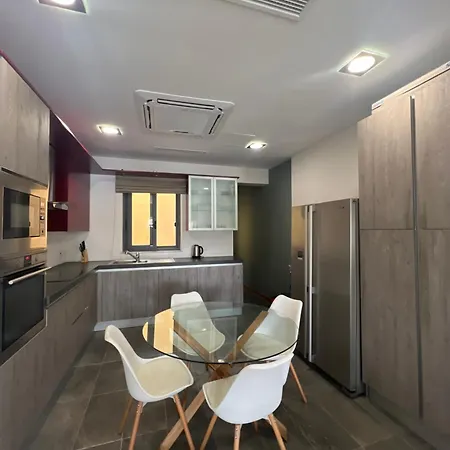 Front Row Malta - Your Grand Harbour With Rooftop Terrace & Views Of Valletta 4*