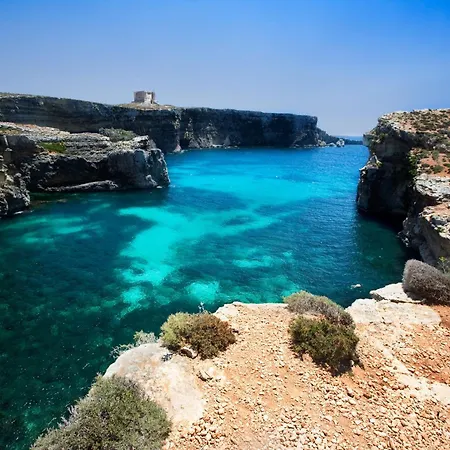 B&B Front Row Malta - Grand Harbour With Iconic Valletta Views 4*