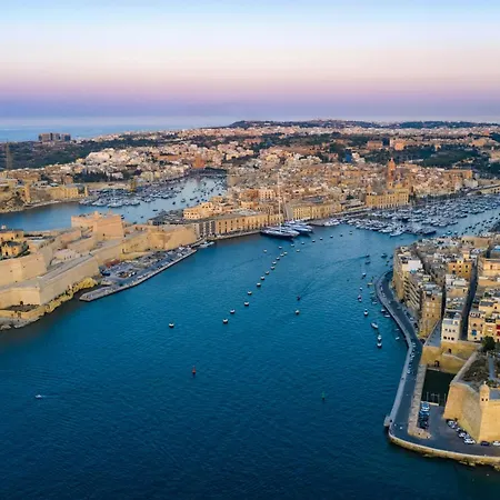 Front Row Malta - Grand Harbour With Iconic Valletta Views B&B
