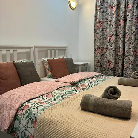 Front Row Malta - Waterfront Grand Harbour With Iconic Valletta Views Bed & Breakfast