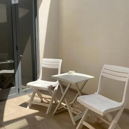 Front Row Malta - Waterfront Grand Harbour With Iconic Valletta Views Oda ve Kahvaltı 4*
