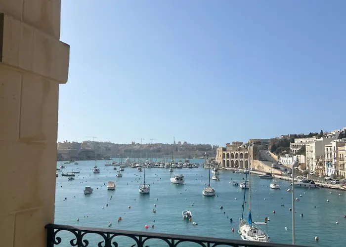 Front Row Malta - Your Grand Harbour With Rooftop Terrace & Views Of Valletta 4* Kalkara