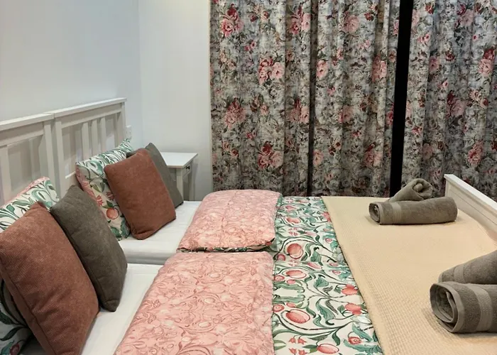 Front Row Malta - Grand Harbour With Iconic Valletta Views