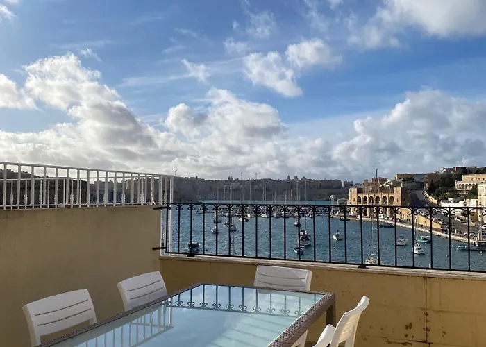 Bed and Breakfast Front Row Malta - Grand Harbour With Iconic Valletta Views 4*